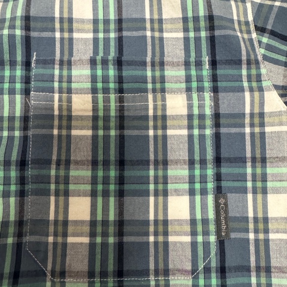 Columbia button down shirt - Picture 3 of 5